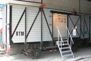 gb / lkw - Platte wagen met container