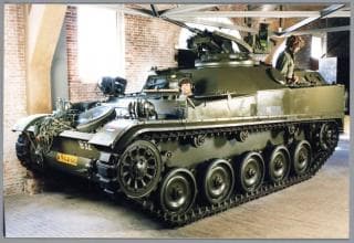 gevechtsvoertuig; troepentransportvoertuig