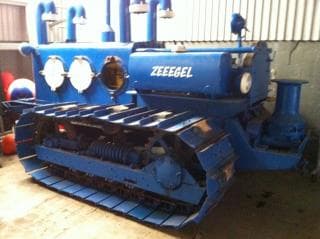 Rupsvoertuig/ Onderwater tractor Serie *:7U Model D4