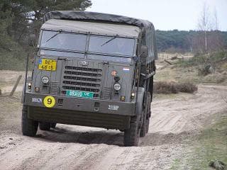 "Algemene dienst" D.w.z. laadbak met zeil.