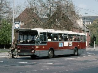 Stadsbus Serie: 301-527 (1e vorm) Subserie: 301-320 (1e bestelling) Merk: DAF Model/uitvoering: DAF SB 200 DOL - Hainje CSA-1