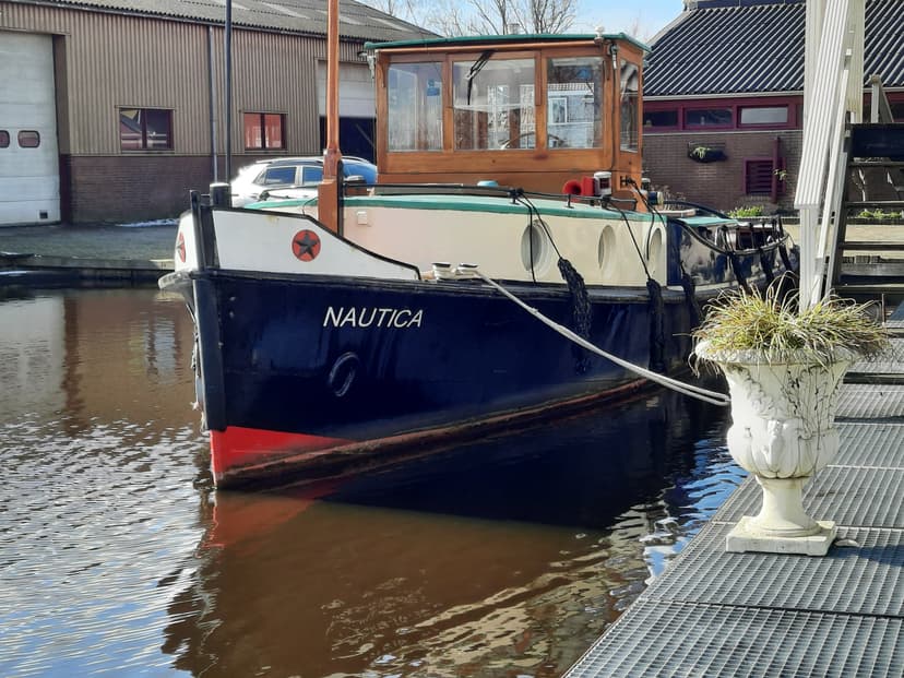 Nautica