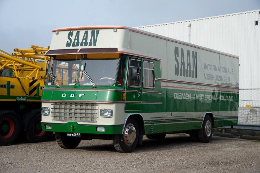 DAF 1600 BB Tapissière